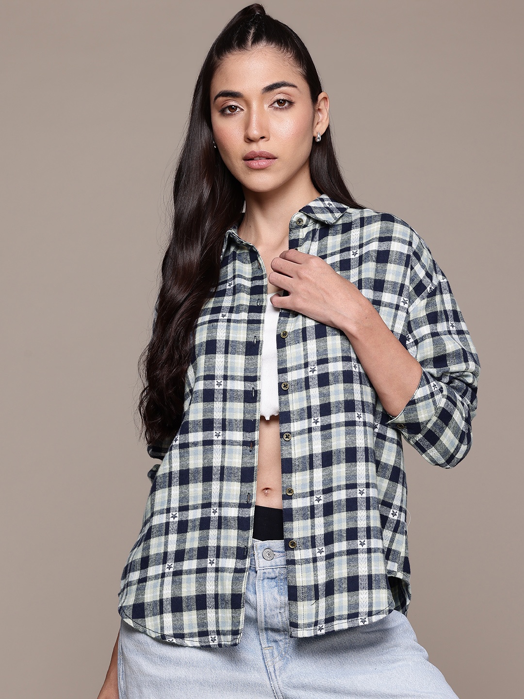 The Roadster Lifestyle Co. Women Tartan Oversized Checked Pure Cotton Casual Shirt, Navy blue
The Roadster Lifestyle Co. Women Tartan Oversized Checked Pure Cotton Casual Shirt, Navy blue