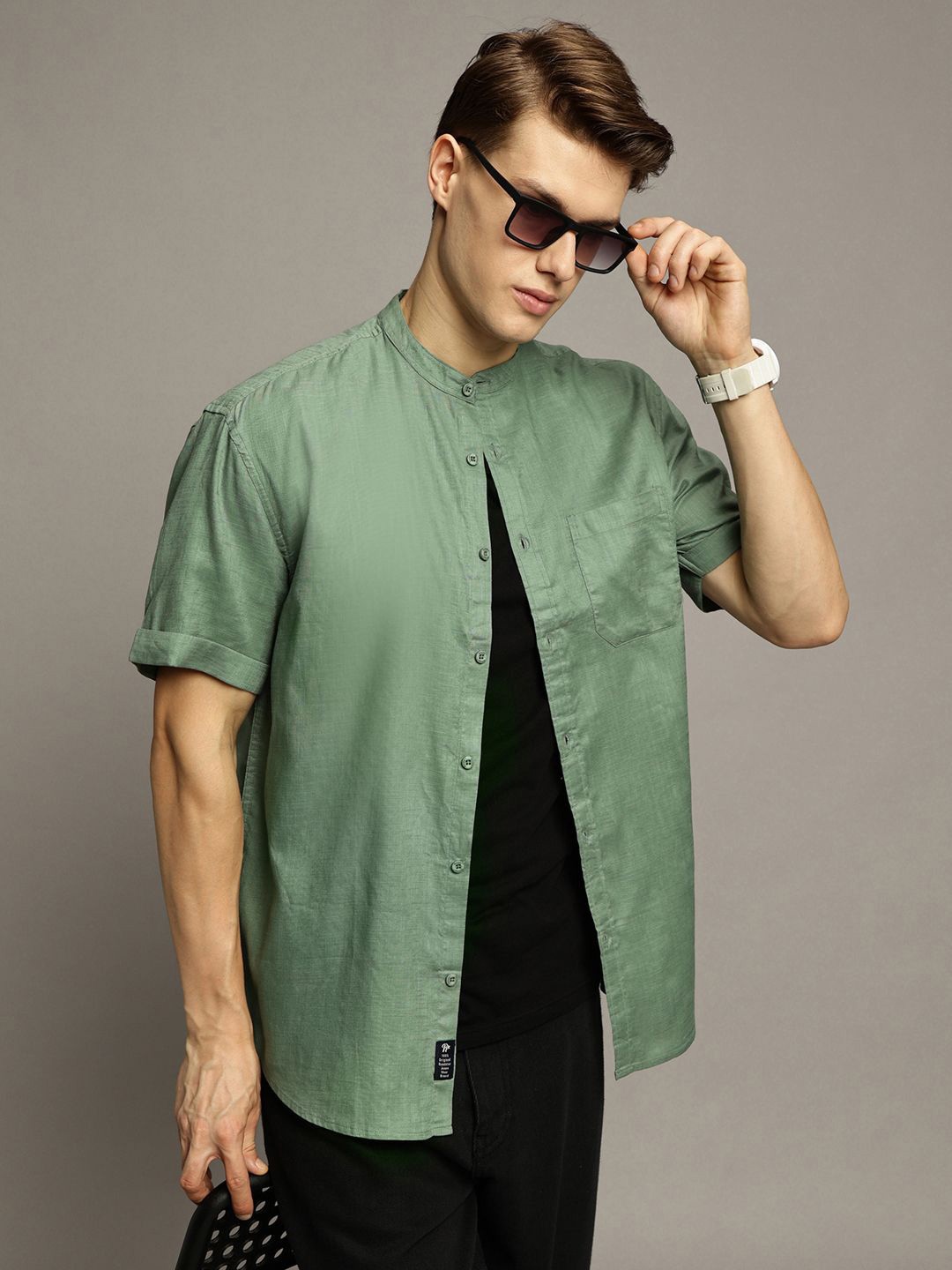 The Roadster Lifestyle Co. Men Premium Band Collar Textured Cotton Oversized Casual Shirt, Green
The Roadster Lifestyle Co. Men Premium Band Collar Textured Cotton Oversized Casual Shirt, Green