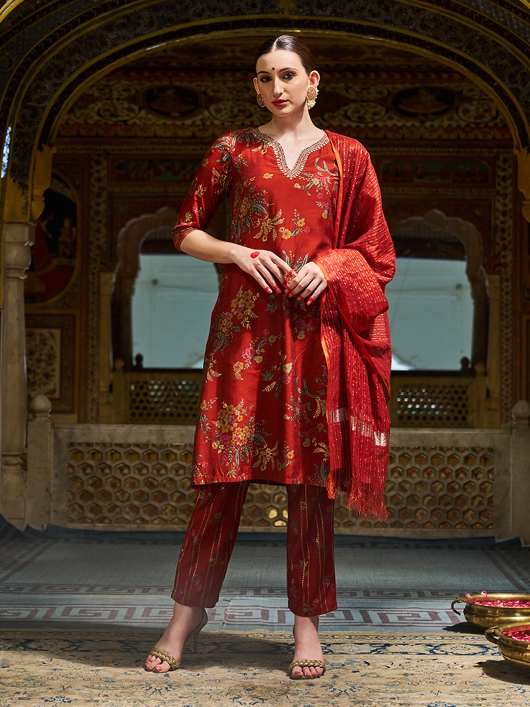 W Red Floral Printed Round Neck Three-Quarter Sleeves Kurta With Trouser With Dupatta
W Red Floral Printed Round Neck Three-Quarter Sleeves Kurta With Trouser With Dupatta