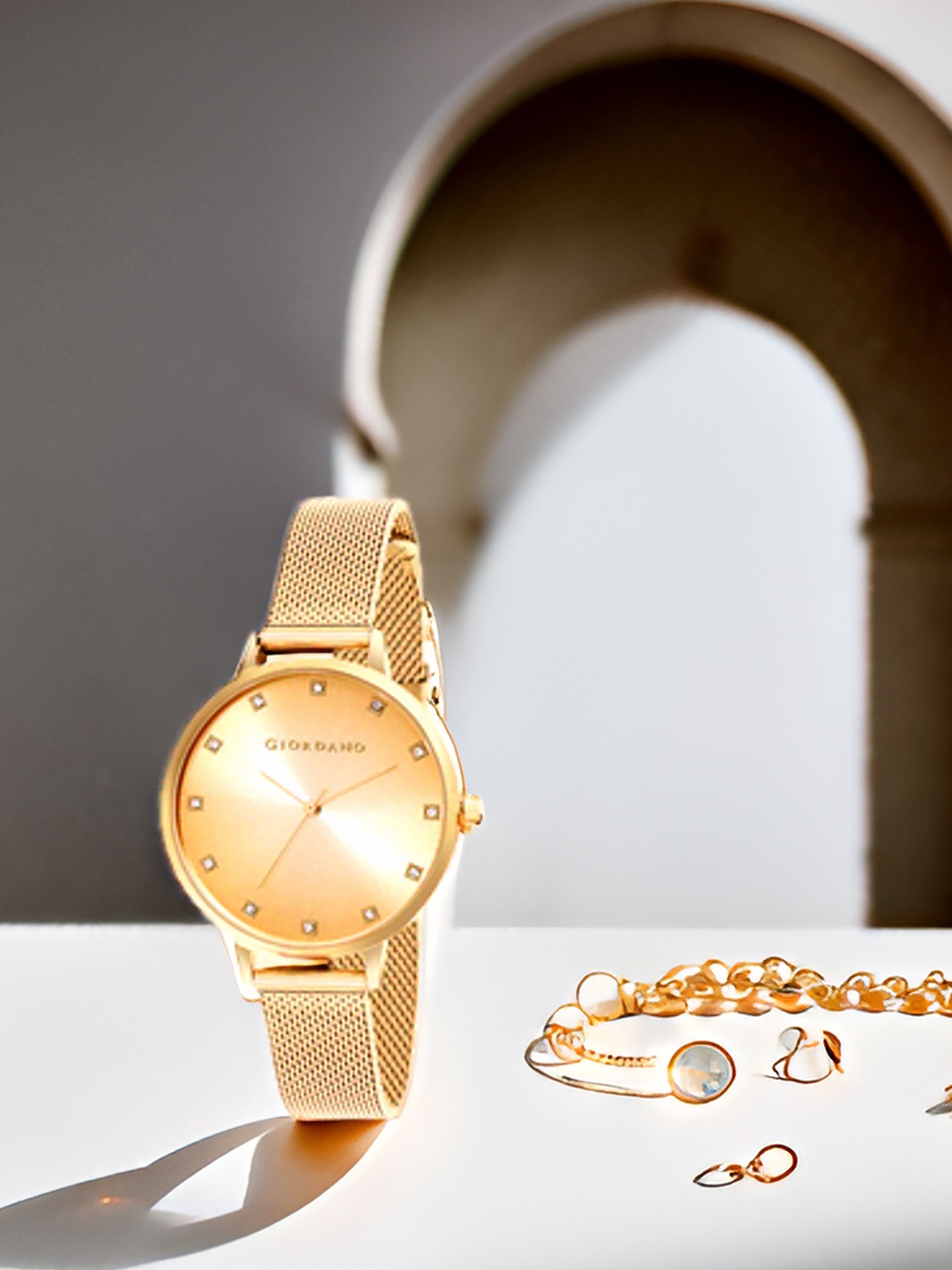 GIORDANO Women Dial & Stainless Steel Bracelet Style Straps Analogue Watch GD-4208-44, Gold
GIORDANO Women Dial & Stainless Steel Bracelet Style Straps Analogue Watch GD-4208-44, Gold