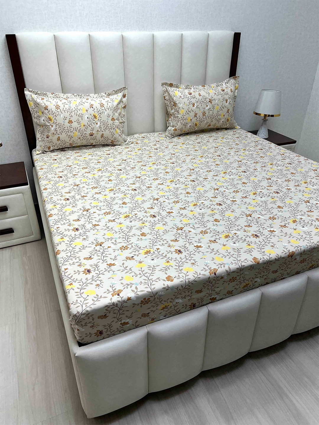 Pure Decor Velar Brown Floral Printed Pure Cotton 240 TC King Bedsheet Set 3.06 x 2.54 m
Pure Decor Velar Brown Floral Printed Pure Cotton 240 TC King Bedsheet Set 3.06 x 2.54 m