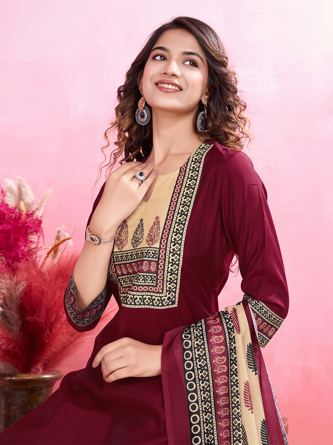 MOJILAA Ethnic Motifs Printed Beads & Stones Straight Kurta With Trousers & Dupatta, Maroon
MOJILAA Ethnic Motifs Printed Beads & Stones Straight Kurta With Trousers & Dupatta, Maroon