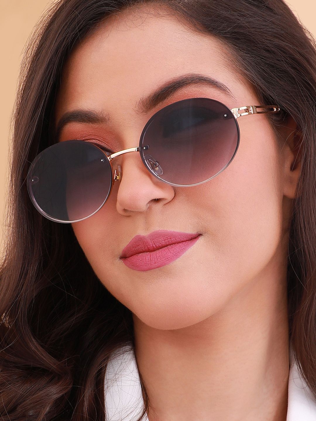 HAUTE SAUCE by Campus Sutra Women Oval Sunglasses with Polarised Lens AW24_HSSG2722, Blue
HAUTE SAUCE by Campus Sutra Women Oval Sunglasses with Polarised Lens AW24_HSSG2722, Blue