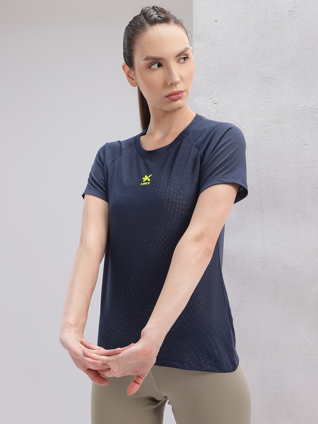 HRX by Hrithik Roshan Geometric Print Raglan Sleeves Rapid-Dry Training T-shirt, Navy blue
HRX by Hrithik Roshan Geometric Print Raglan Sleeves Rapid-Dry Training T-shirt, Navy blue