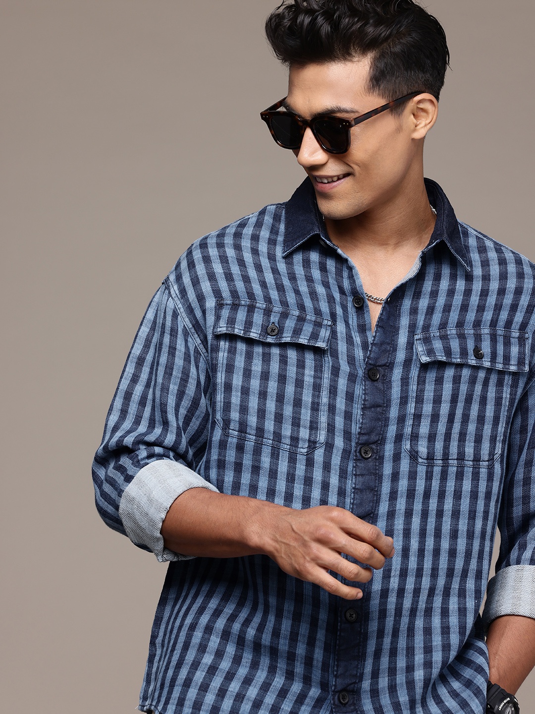 WROGN Pure Cotton Checked Drop-Shoulder Sleeves Oversized Casual Shirt, Navy blue
WROGN Pure Cotton Checked Drop-Shoulder Sleeves Oversized Casual Shirt, Navy blue