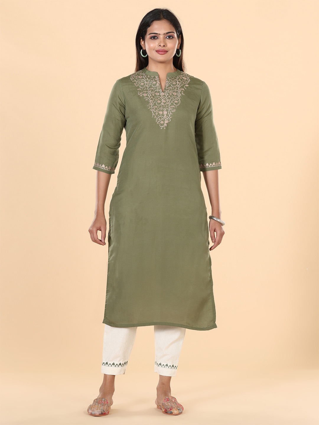 Vismay Floral Embroidered Mandarin Collar Three-Quarter Sleeves Linen Straight Kurta, Green
Vismay Floral Embroidered Mandarin Collar Three-Quarter Sleeves Linen Straight Kurta, Green