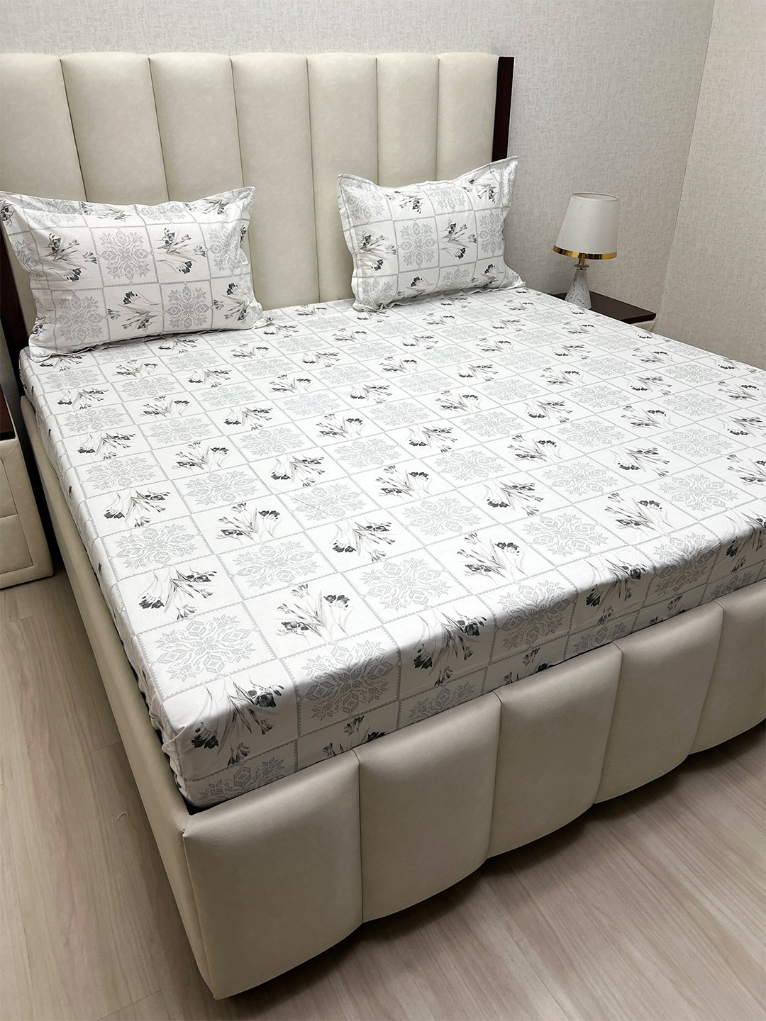 Pure Decor Cotton King Size Double Bed Bedsheet With 2 Pillow Covers 108 in X 108 in, White
Pure Decor Cotton King Size Double Bed Bedsheet With 2 Pillow Covers 108 in X 108 in, White