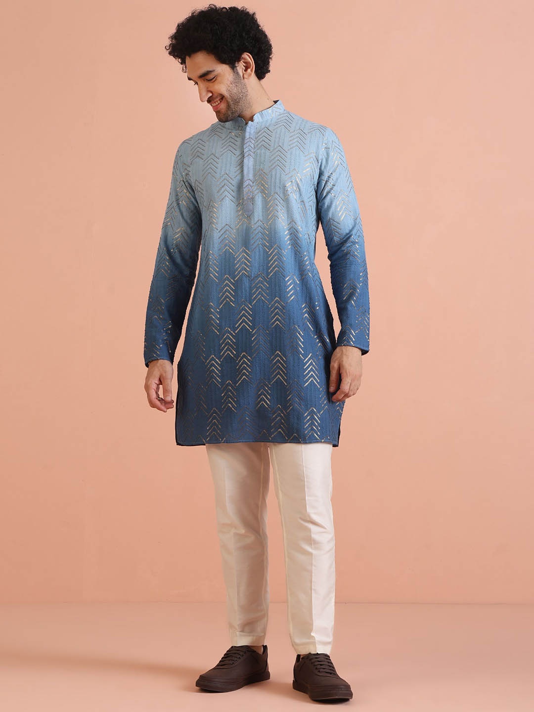 KISAH Geometric Embroidered Sequinned Mandarin Collar Straight Kurta with Trousers, Navy blue
KISAH Geometric Embroidered Sequinned Mandarin Collar Straight Kurta with Trousers, Navy blue