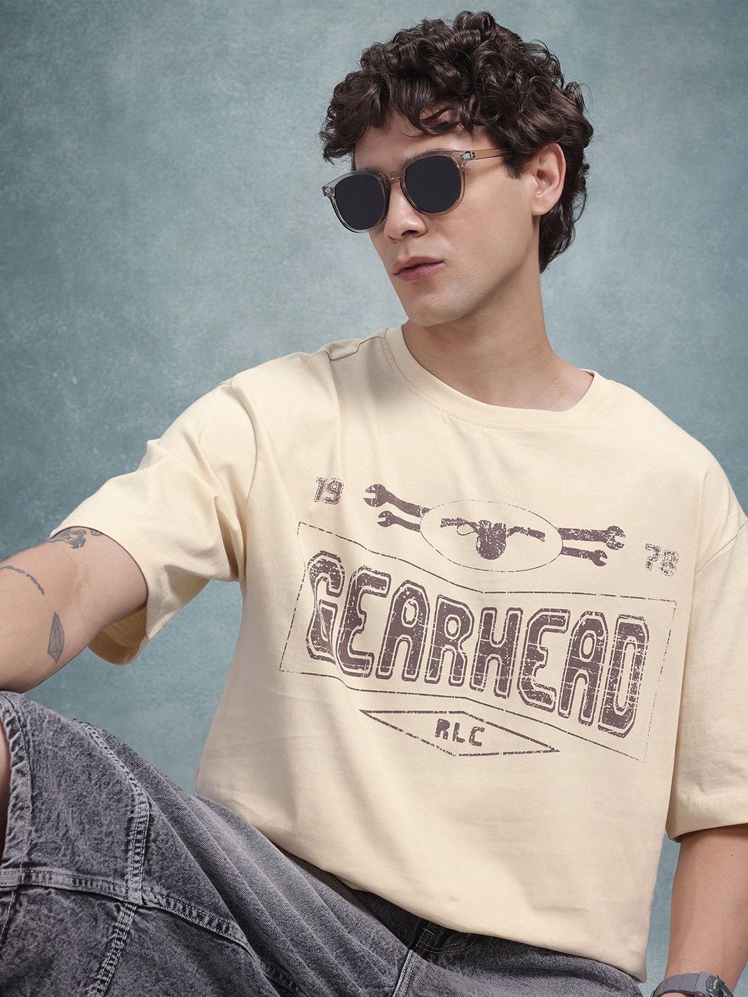 The Roadster Life Co. Typography Print Drop-Sleeves Pure Cotton Relaxed Fit T-shirt, Beige
The Roadster Life Co. Typography Print Drop-Sleeves Pure Cotton Relaxed Fit T-shirt, Beige