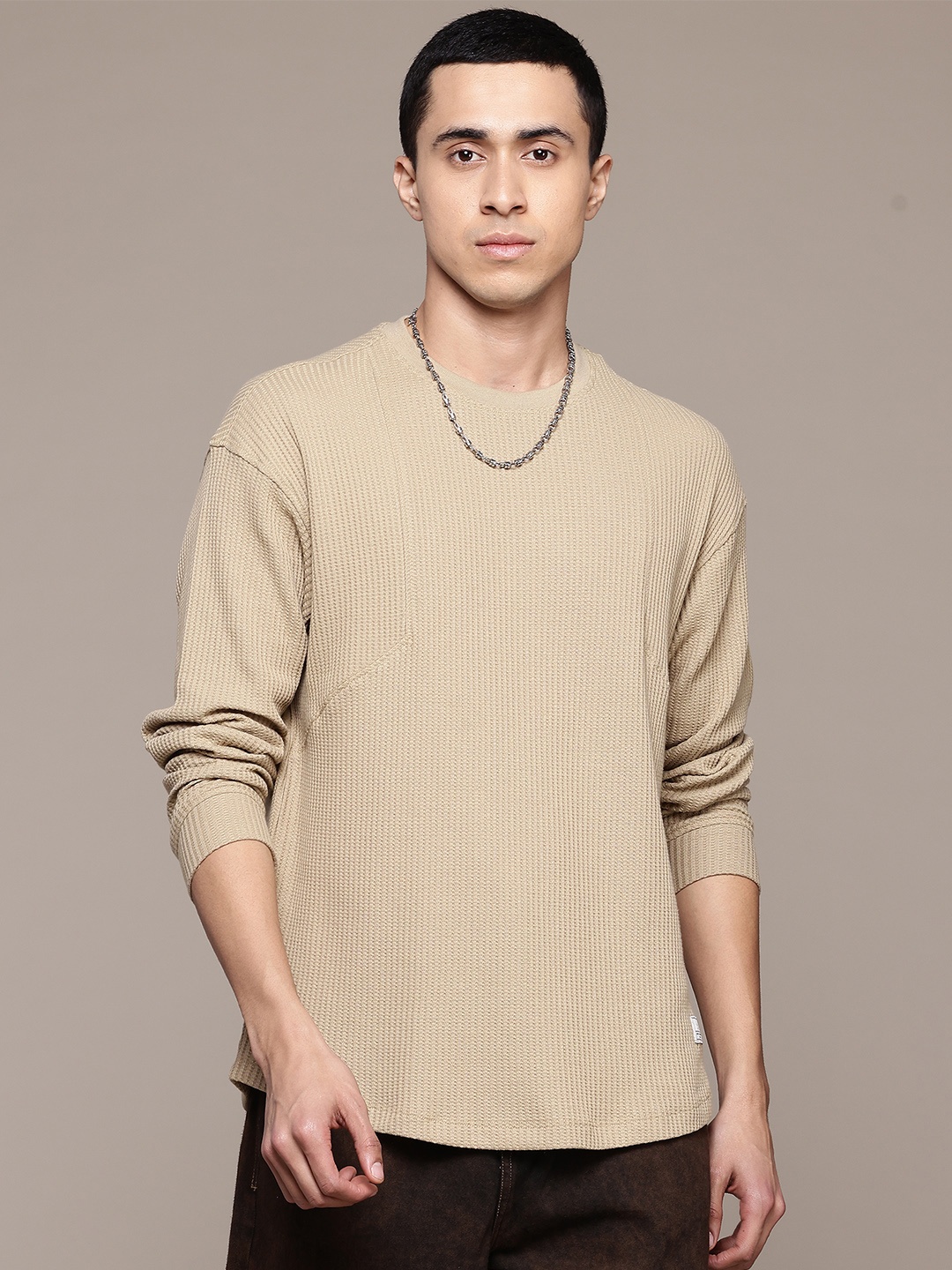 The Roadster Lifestyle Co. Self-Striped Drop-Shoulder Sleeves Oversized T-shirt, Beige
The Roadster Lifestyle Co. Self-Striped Drop-Shoulder Sleeves Oversized T-shirt, Beige