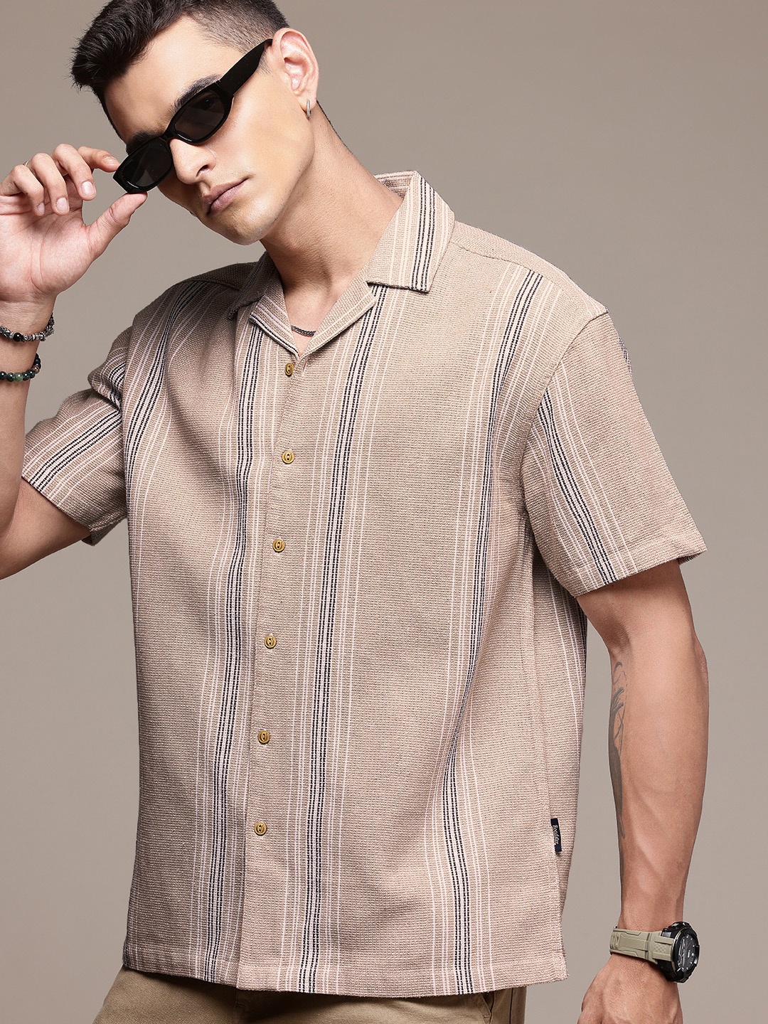 The Roadster Life Co. Relaxed Fit Self Striped Drop-Shoulder Sleeves Casual Shirt, Beige
The Roadster Life Co. Relaxed Fit Self Striped Drop-Shoulder Sleeves Casual Shirt, Beige