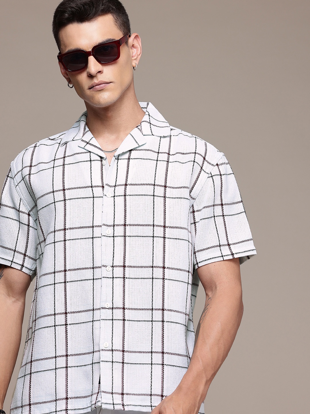 The Roadster Life Co. Relaxed Fit Self Checked Drop-Shoulder Sleeves Casual Shirt, Blue
The Roadster Life Co. Relaxed Fit Self Checked Drop-Shoulder Sleeves Casual Shirt, Blue
