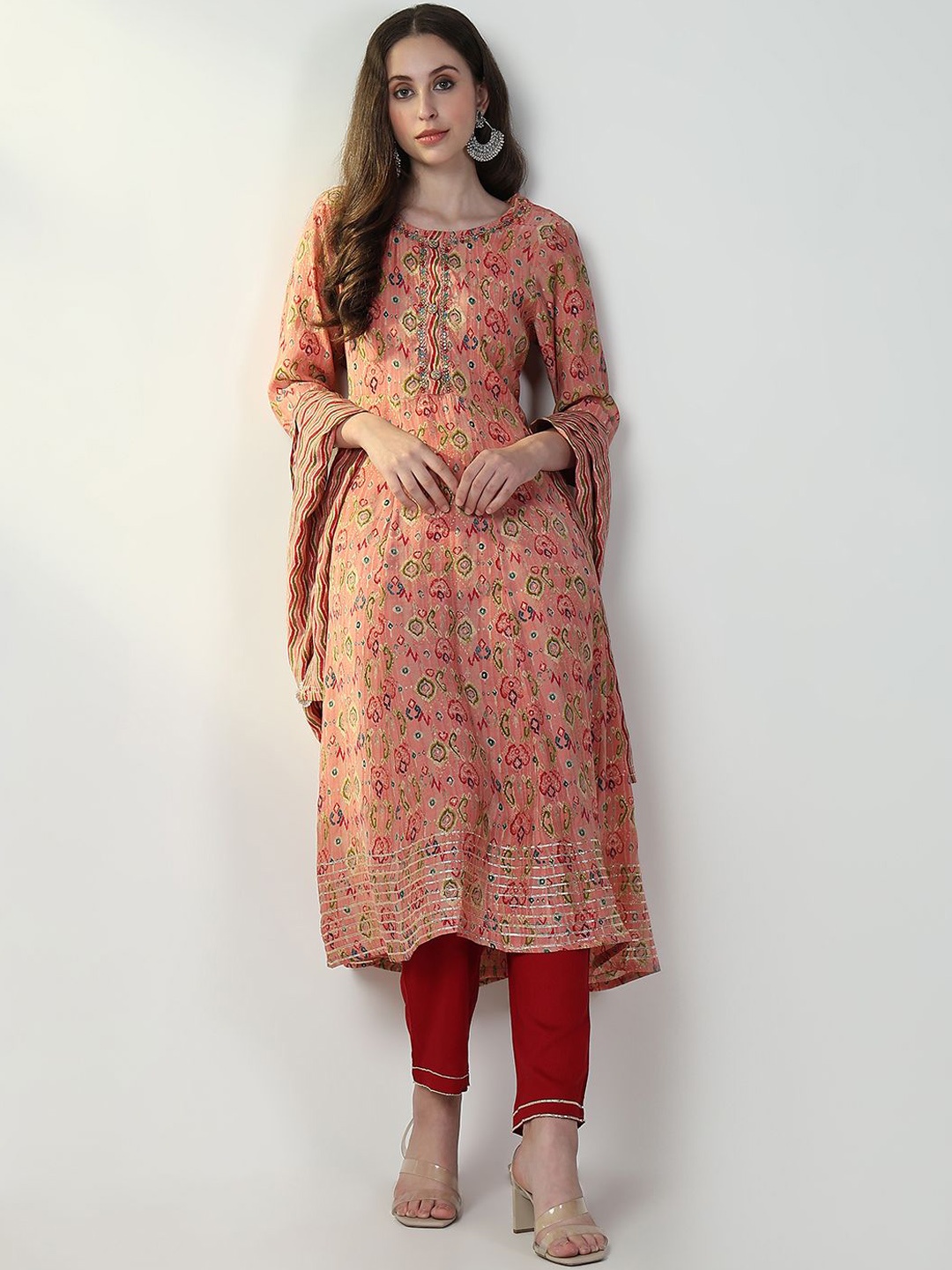 SHOWOFF Abstract Printed Sequinned Anarkali Kurta With Trousers & Dupatta, Peach
SHOWOFF Abstract Printed Sequinned Anarkali Kurta With Trousers & Dupatta, Peach