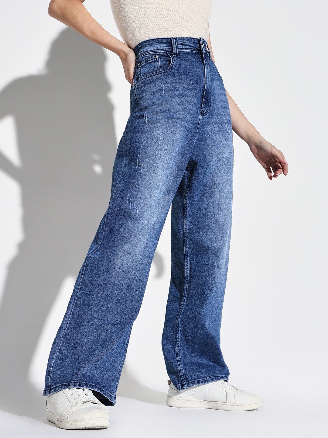 SHOWOFF Women Comfort Wide Leg Low Distress Light Fade Acid Wash Stretchable Jeans, Blue
SHOWOFF Women Comfort Wide Leg Low Distress Light Fade Acid Wash Stretchable Jeans, Blue