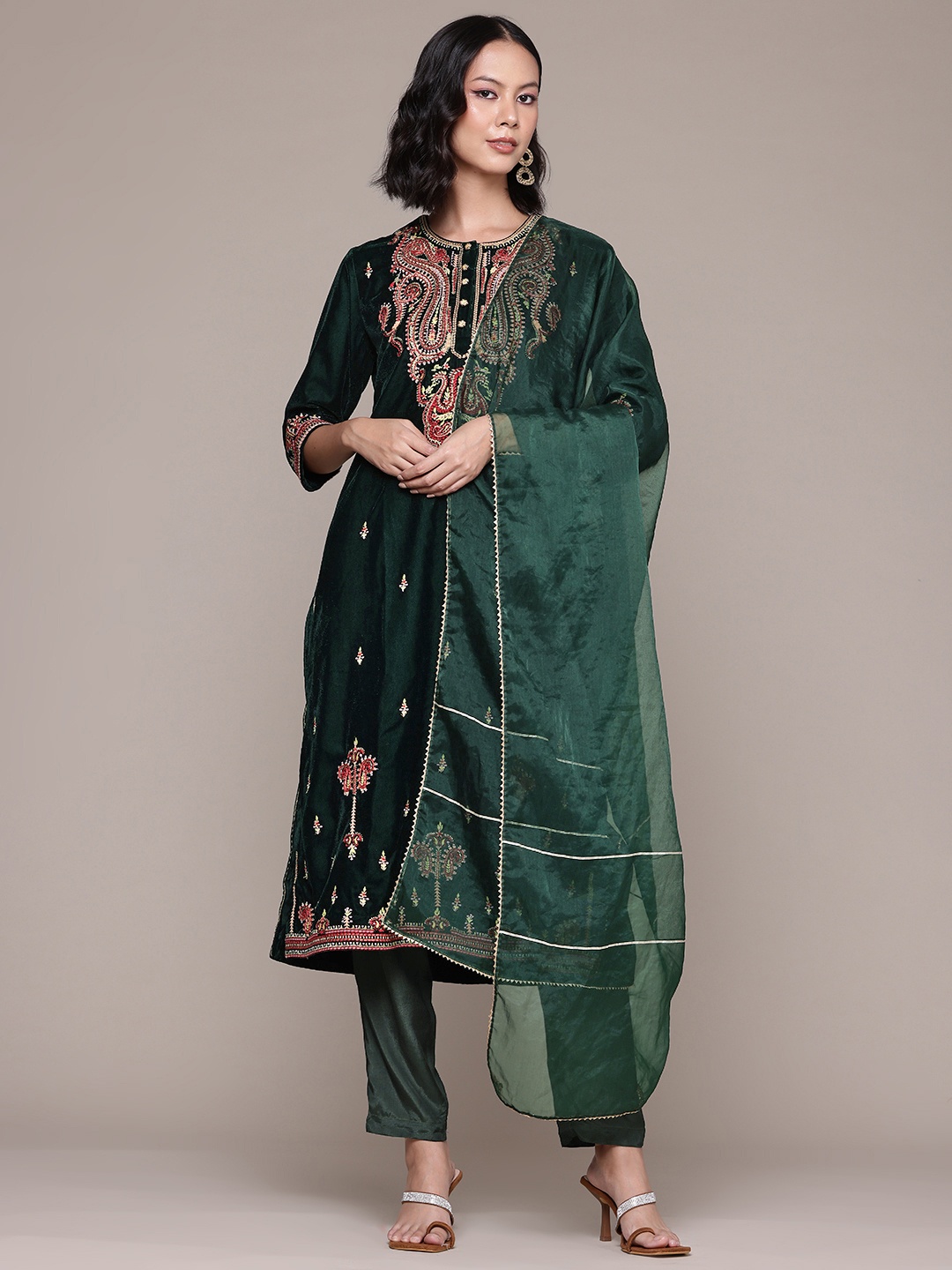 aarke Ritu Kumar Paisley Embroidered Thread Work Kurta With Trousers & Dupatta, Green
aarke Ritu Kumar Paisley Embroidered Thread Work Kurta With Trousers & Dupatta, Green