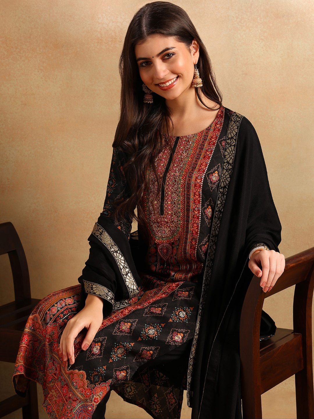 KALINI Ethnic Motifs Woven Design Zardozi Straight Kurta with Trousers & Dupatta, Black
KALINI Ethnic Motifs Woven Design Zardozi Straight Kurta with Trousers & Dupatta, Black