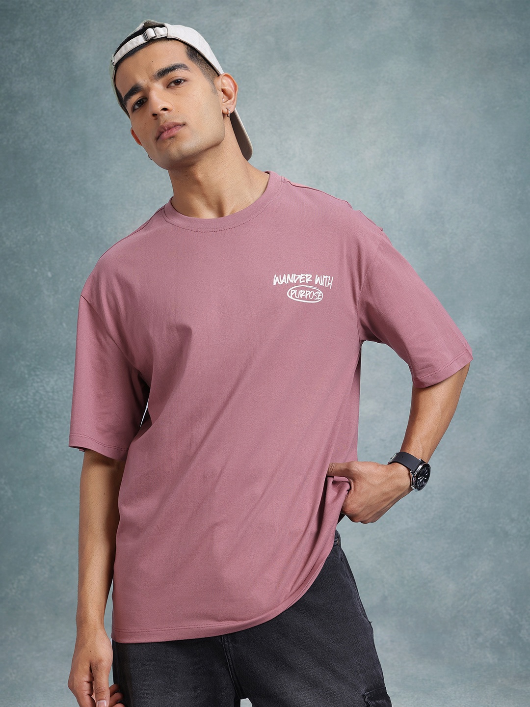 The Roadster Life Co. Placement Print Drop-Shoulder Sleeves Pure Cotton Oversized T-shirt, Mauve
The Roadster Life Co. Placement Print Drop-Shoulder Sleeves Pure Cotton Oversized T-shirt, Mauve