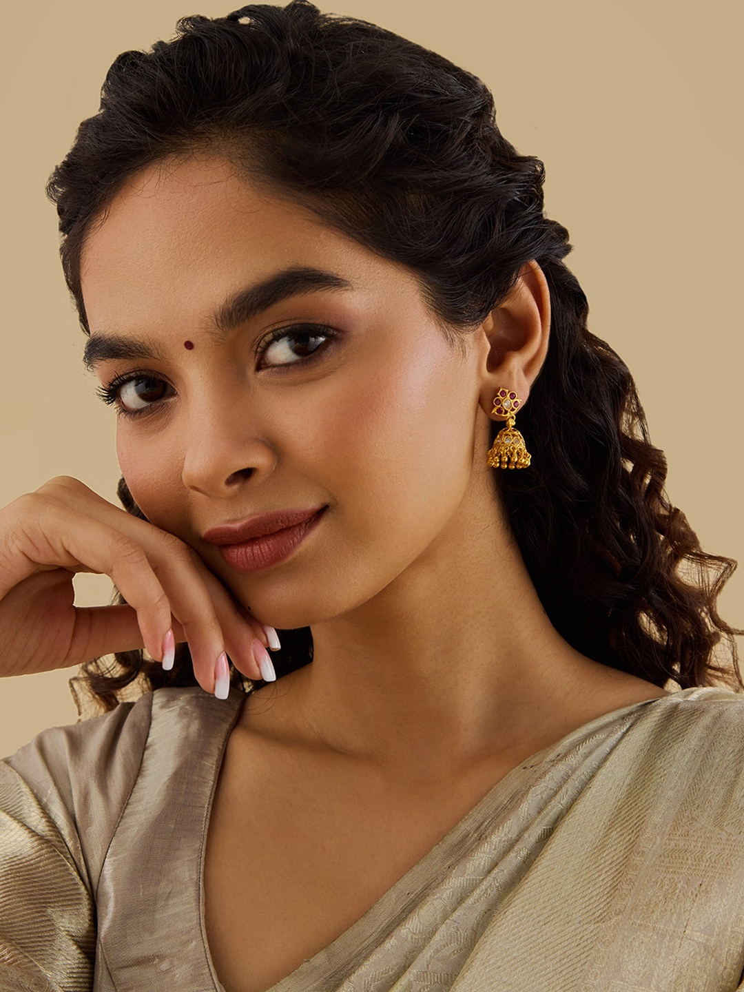 Kushal's Fashion Jewellery 92.5 Pure Silver Gold-Plated Cubic Zirconia Studded Jhumkas
Kushal's Fashion Jewellery 92.5 Pure Silver Gold-Plated Cubic Zirconia Studded Jhumkas