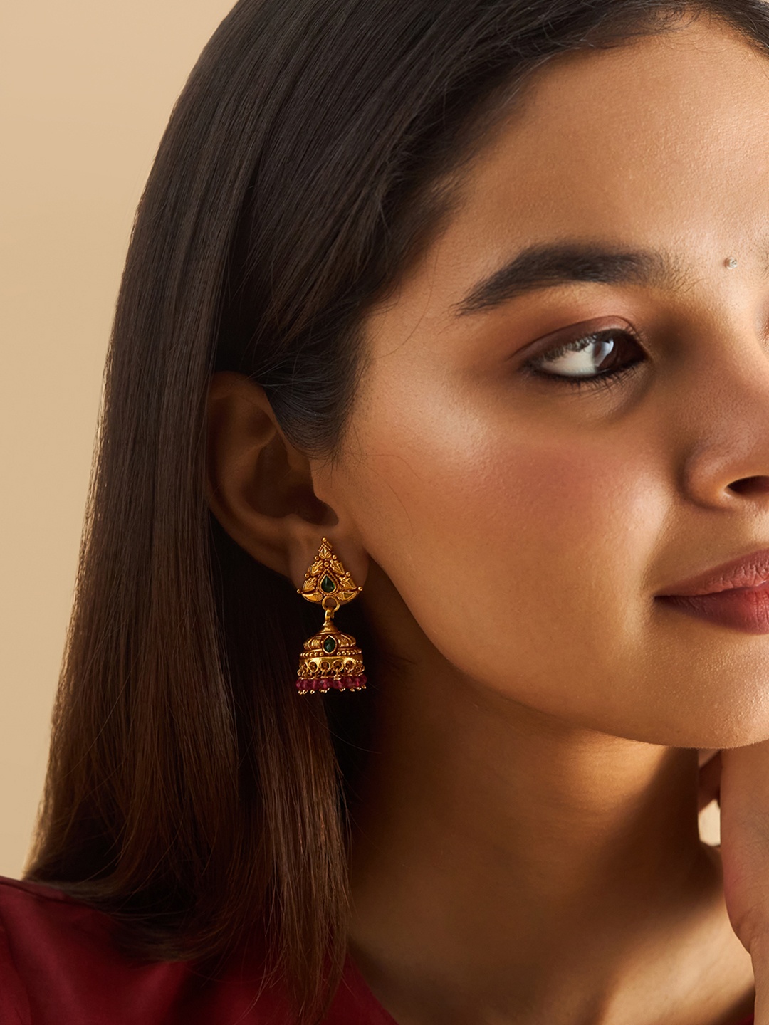 Kushal's Fashion Jewellery 92.5 Pure Silver Gold-Plated Stone Studded & Beaded Jhumkas
Kushal's Fashion Jewellery 92.5 Pure Silver Gold-Plated Stone Studded & Beaded Jhumkas