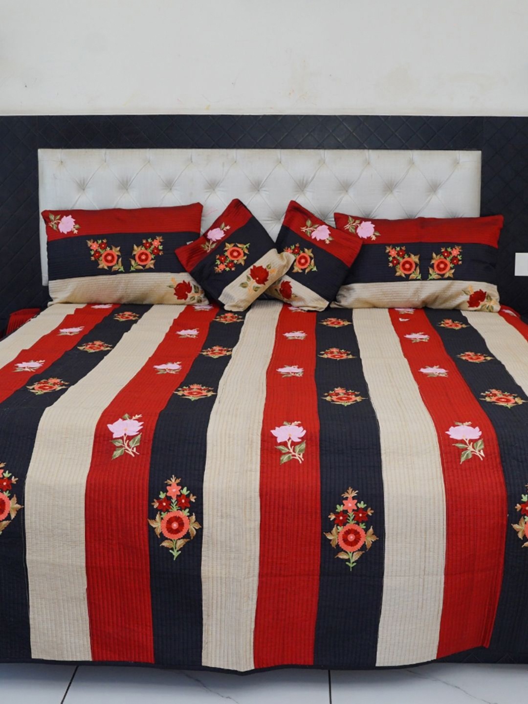 AlBasir Red & Beige Floral Printed Kashmiri Silk Aari Work Bedcover & Pillow Covers
AlBasir Red & Beige Floral Printed Kashmiri Silk Aari Work Bedcover & Pillow Covers