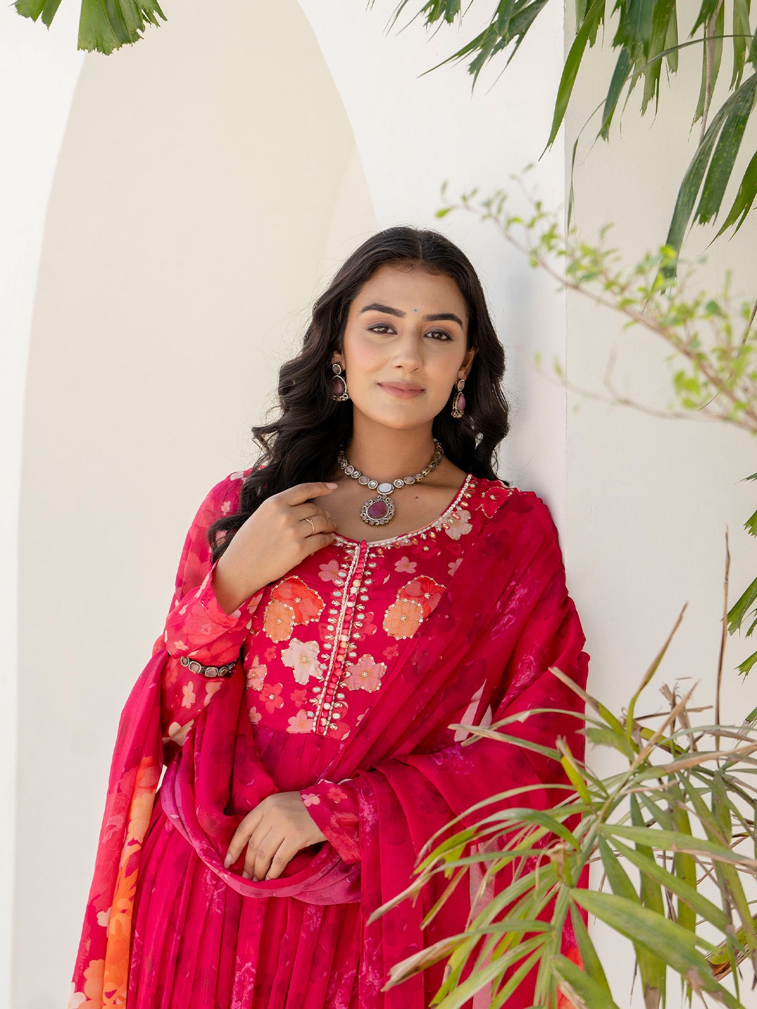 RANGREAL Floral Printed Sequinned Pleated Anarkali Kurta with Trousers & Dupatta, Pink
RANGREAL Floral Printed Sequinned Pleated Anarkali Kurta with Trousers & Dupatta, Pink
