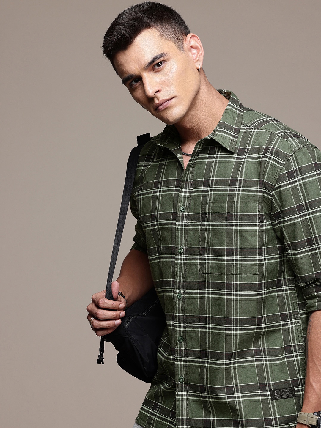 The Roadster Life Co. Relaxed Fit Checked Drop-Shoulder Sleeves Pure Cotton Casual Shirt, Green
The Roadster Life Co. Relaxed Fit Checked Drop-Shoulder Sleeves Pure Cotton Casual Shirt, Green