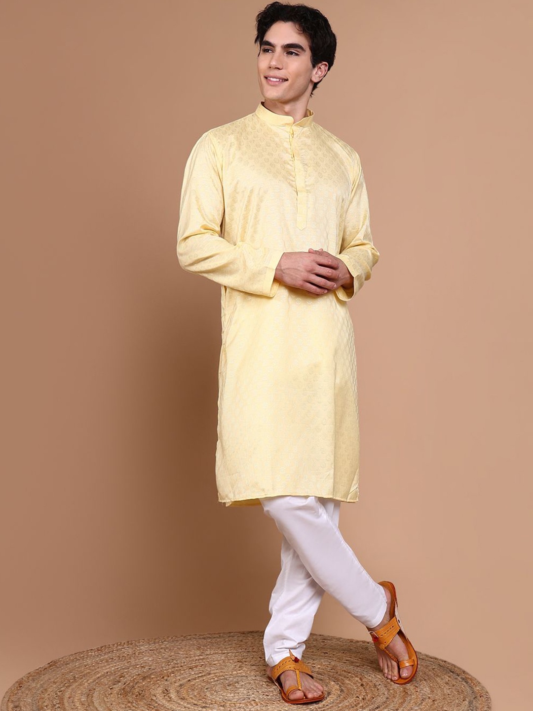 SHOWOFF Geometric Woven Design Mandarin Collar Long Sleeves Straight Kurta With Trouser, Yellow
SHOWOFF Geometric Woven Design Mandarin Collar Long Sleeves Straight Kurta With Trouser, Yellow