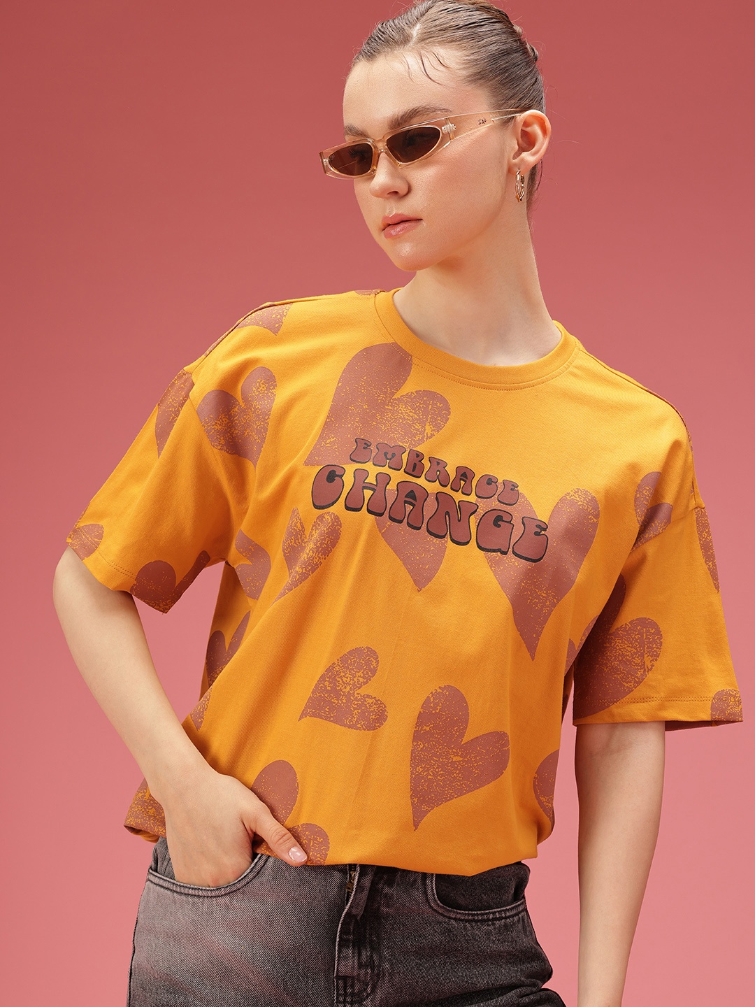 DressBerry Typography Printed Drop-Shoulder Sleeves Relaxed Fit Pure Cotton T-shirt, Mustard
DressBerry Typography Printed Drop-Shoulder Sleeves Relaxed Fit Pure Cotton T-shirt, Mustard