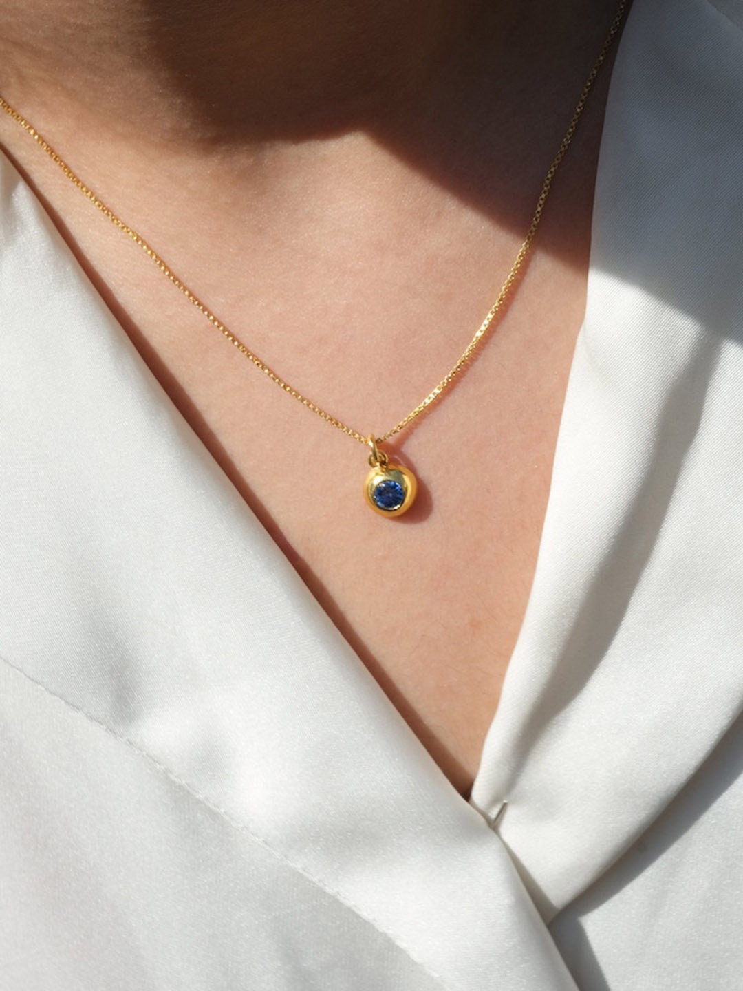Anushka Jain Jewellery 925 Sterling Silver Gold Plated CZ Stone Studded Pendant With Chain
Anushka Jain Jewellery 925 Sterling Silver Gold Plated CZ Stone Studded Pendant With Chain