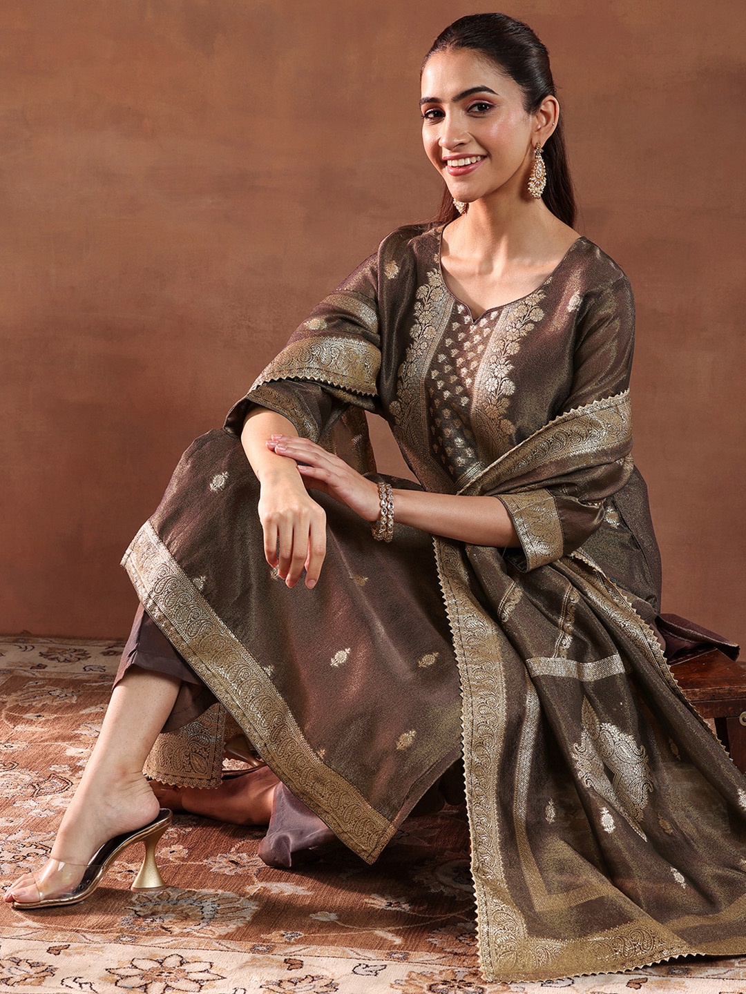 Libas Floral Woven Design Zari Work Sweetheart Neck Straight Kurta with Trousers & Dupatta, Brown
Libas Floral Woven Design Zari Work Sweetheart Neck Straight Kurta with Trousers & Dupatta, Brown