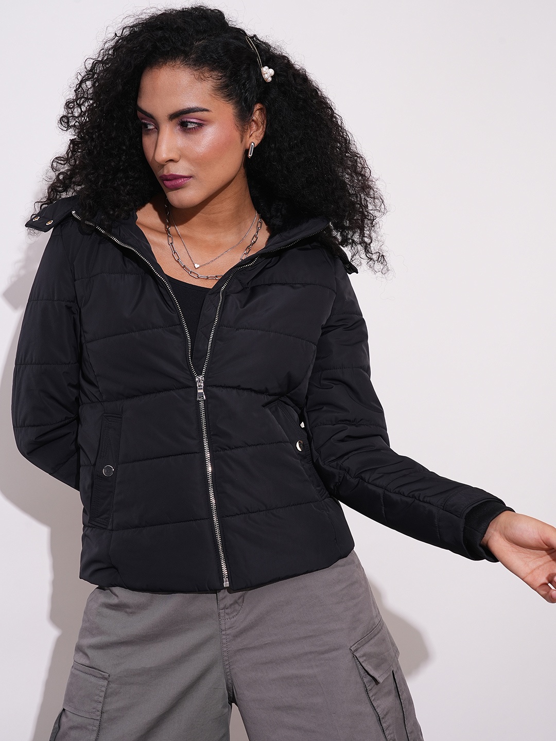 Globus Mock Neck Front Zip Winter Wear Insulator Puffer Jacket With Detachable Hood, Black
Globus Mock Neck Front Zip Winter Wear Insulator Puffer Jacket With Detachable Hood, Black