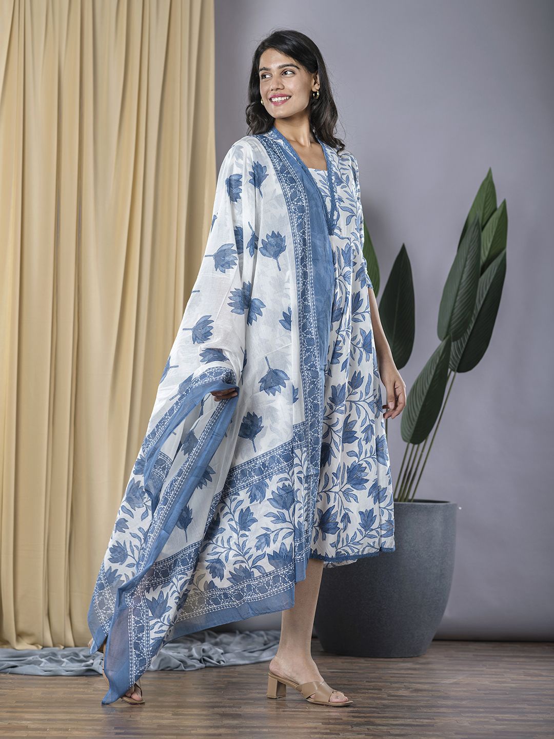 KALINI Women Floral Printed Pure Cotton Formal Bandeau Midi Ethnic Dress with Dupatta, Blue
KALINI Women Floral Printed Pure Cotton Formal Bandeau Midi Ethnic Dress with Dupatta, Blue
