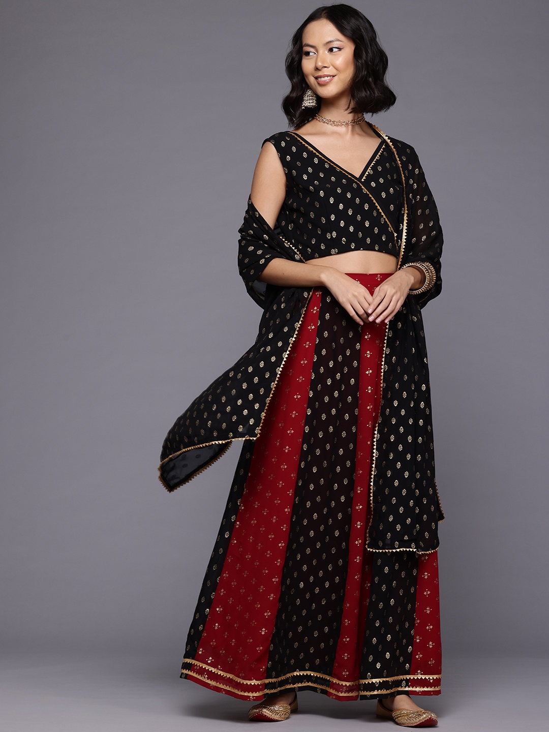 Ahalyaa Printed Foil Print Ready to Wear Lehenga & Blouse With Dupatta, Black
Ahalyaa Printed Foil Print Ready to Wear Lehenga & Blouse With Dupatta, Black