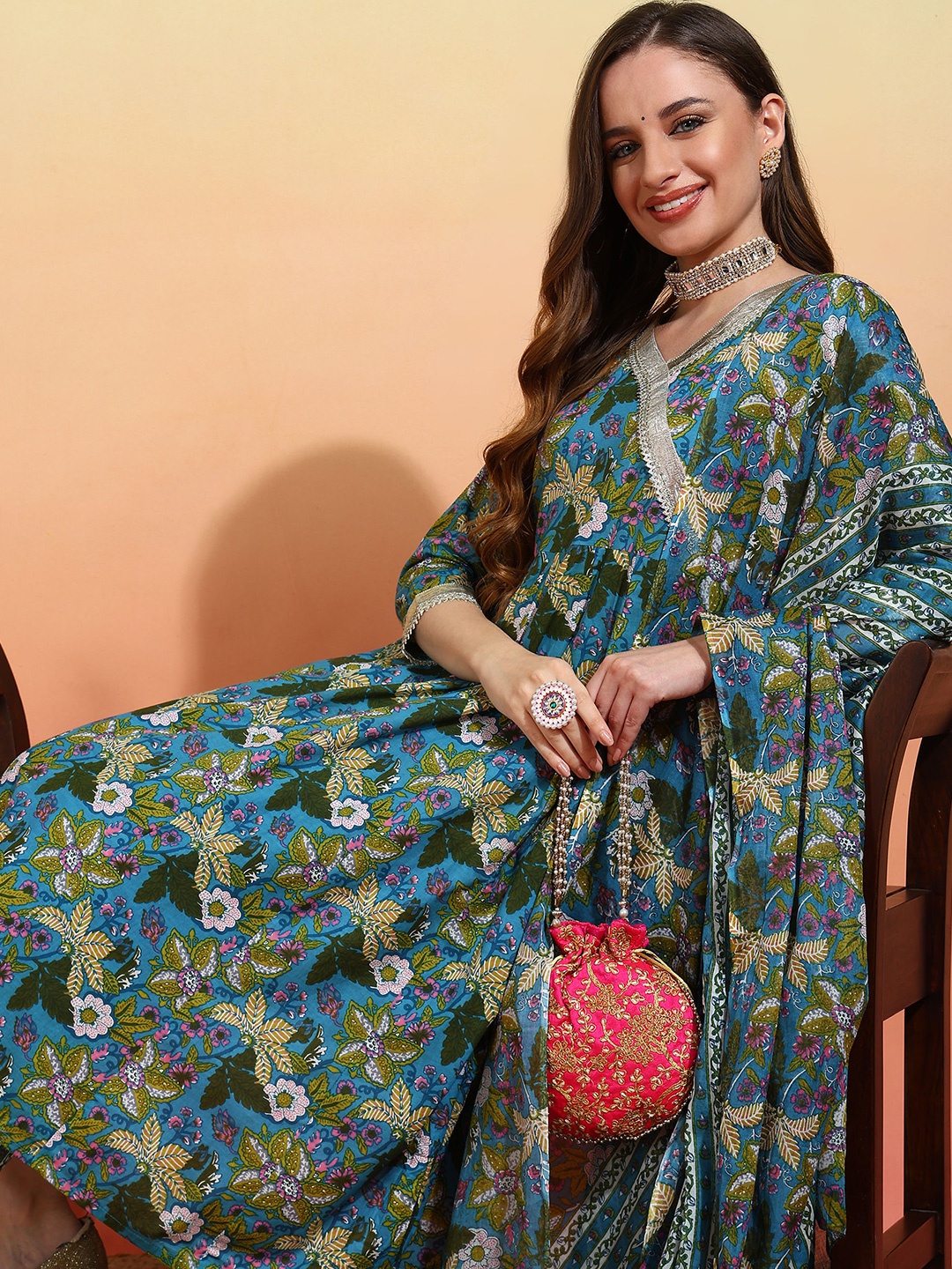 Anouk Floral Printed Regular Pure Cotton Anarkali Kurta with Trousers & Dupatta, Green
Anouk Floral Printed Regular Pure Cotton Anarkali Kurta with Trousers & Dupatta, Green