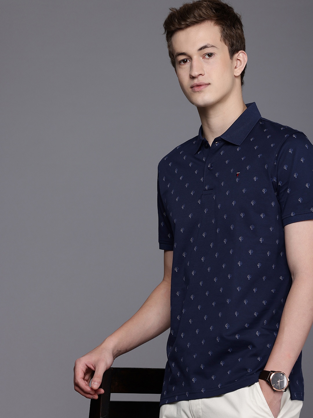 Louis Philippe Sport Floral Printed Polo Collar Pure Cotton Slim Fit T-shirt, Navy blue
Louis Philippe Sport Floral Printed Polo Collar Pure Cotton Slim Fit T-shirt, Navy blue