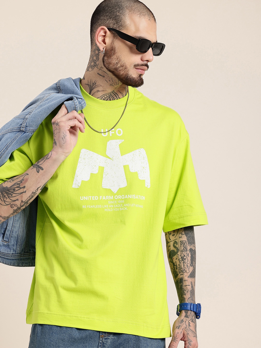 HERE&NOW Pure Cotton Graphic Printed Drop-Shoulder Sleeves Oversized Fit T-shirt, Lime green
HERE&NOW Pure Cotton Graphic Printed Drop-Shoulder Sleeves Oversized Fit T-shirt, Lime green