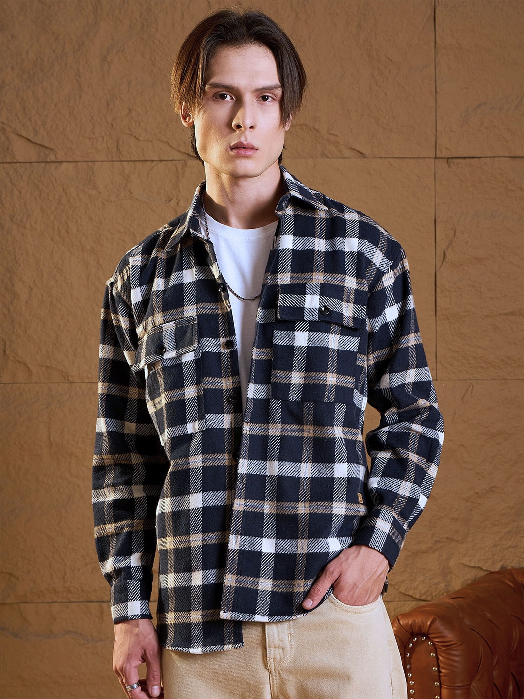 DENNISON Men Double Pocket Drop Shoulder Oversized Cotton Checked Shacket, Navy blue
DENNISON Men Double Pocket Drop Shoulder Oversized Cotton Checked Shacket, Navy blue