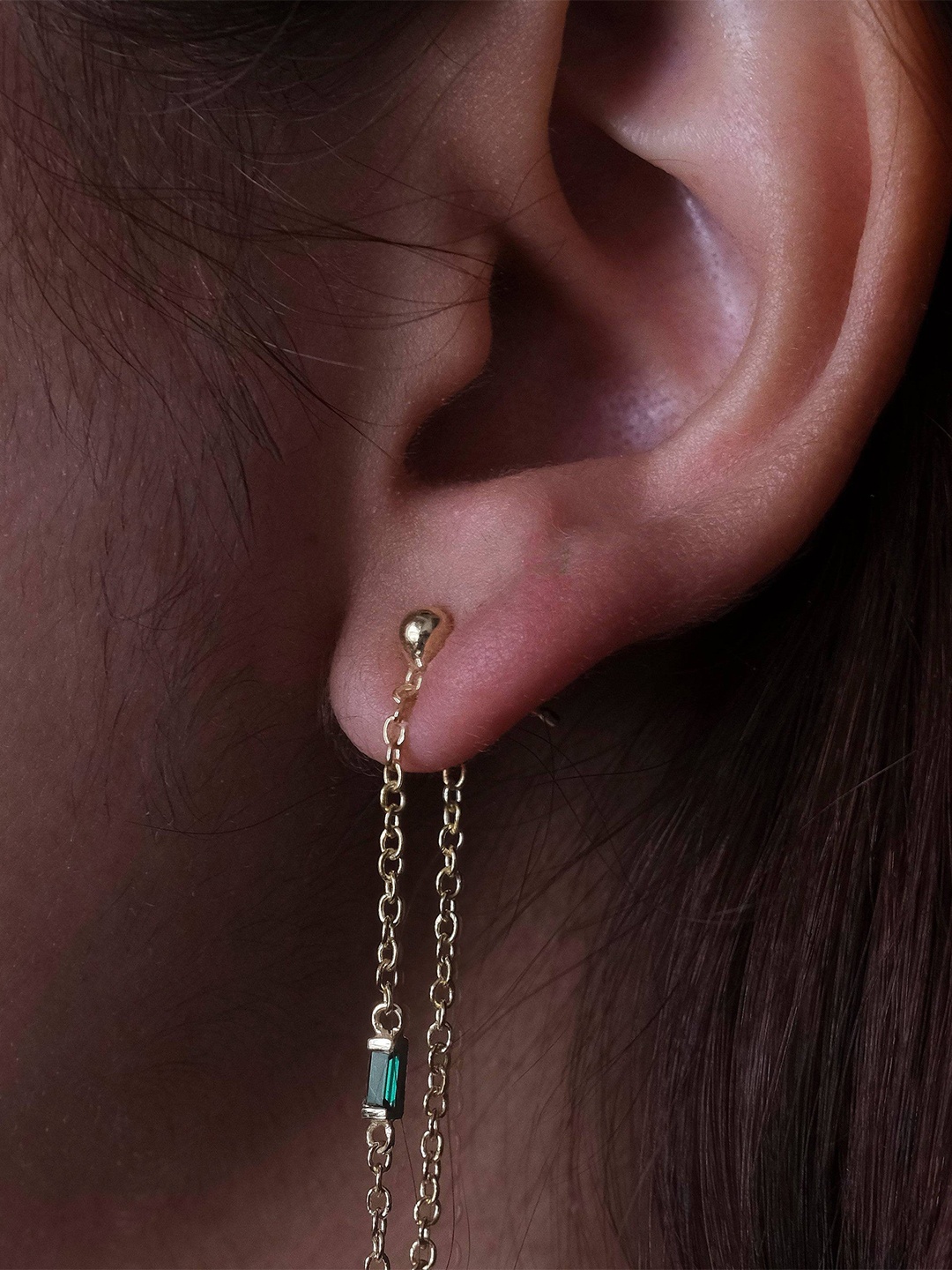 Anushka Jain Jewellery 925 Sterling Silver Gold-Plated CZ-Studded Chain Drop Earrings
Anushka Jain Jewellery 925 Sterling Silver Gold-Plated CZ-Studded Chain Drop Earrings
