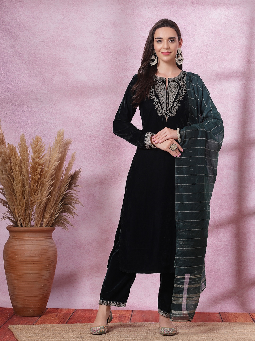 Nayam By Lakshita Floral Yoke Design Straight Zari Velvet Kurta with Trouser & Dupatta, Green
Nayam By Lakshita Floral Yoke Design Straight Zari Velvet Kurta with Trouser & Dupatta, Green