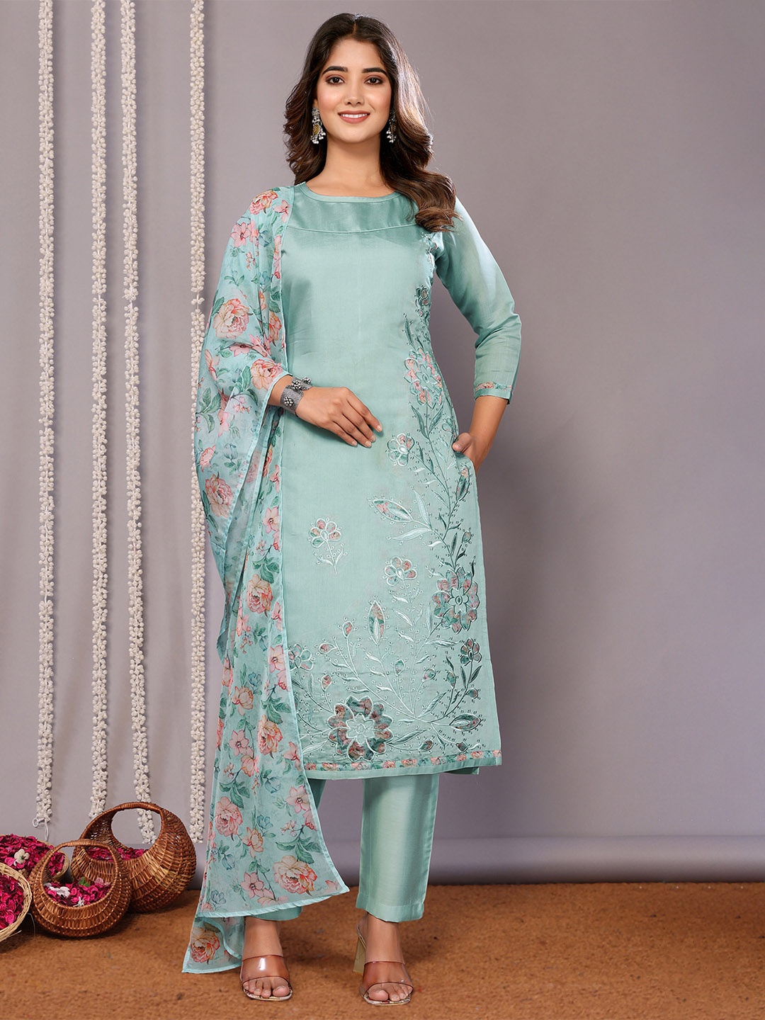 Royal Export Women Floral Embroidered Regular Kurta with Trousers & With Dupatta, Blue
Royal Export Women Floral Embroidered Regular Kurta with Trousers & With Dupatta, Blue