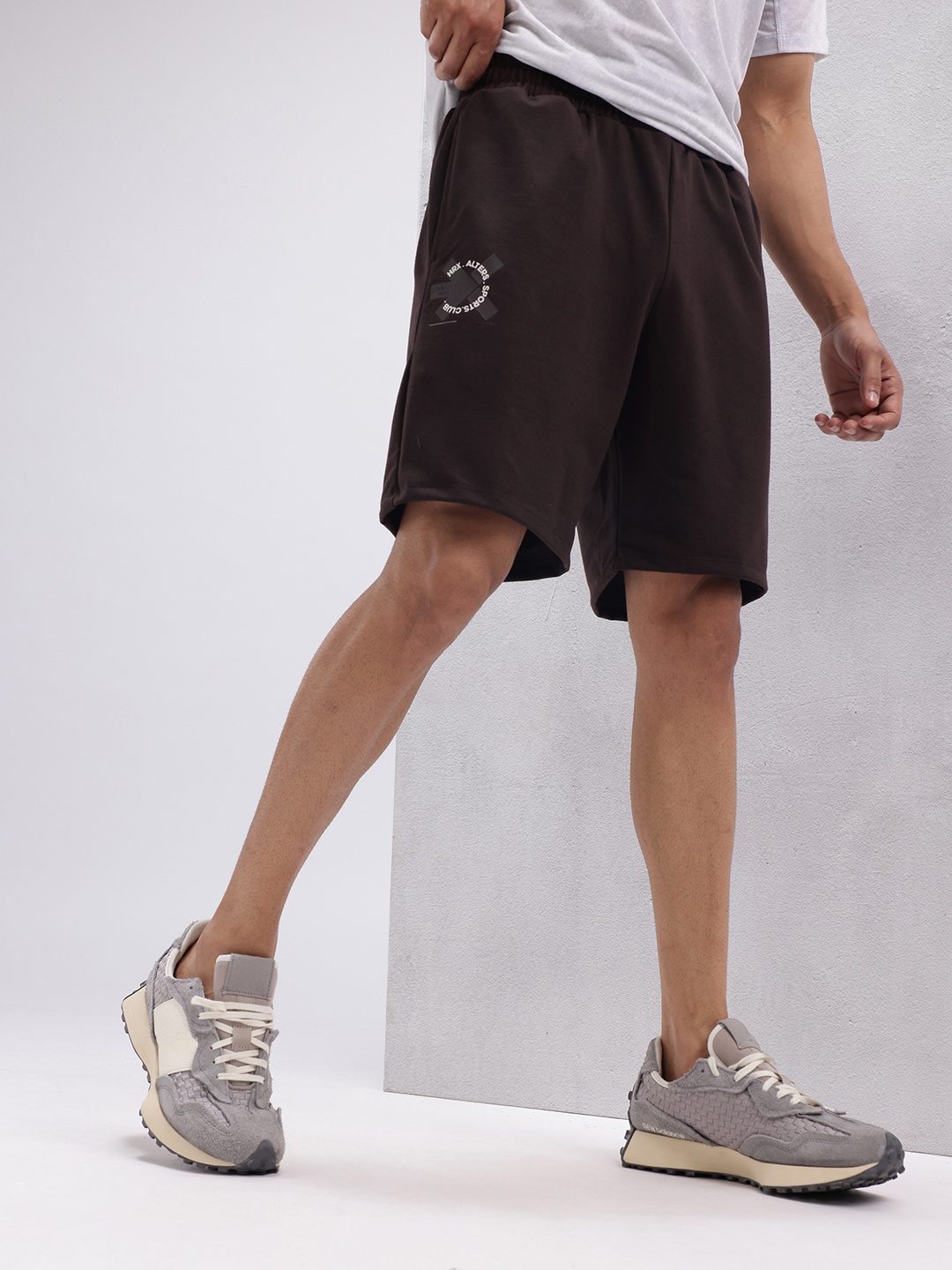 HRX by Hrithik Roshan Men Brand Logo Print Detail Mid-Rise Lifestyle Shorts, Brown
HRX by Hrithik Roshan Men Brand Logo Print Detail Mid-Rise Lifestyle Shorts, Brown