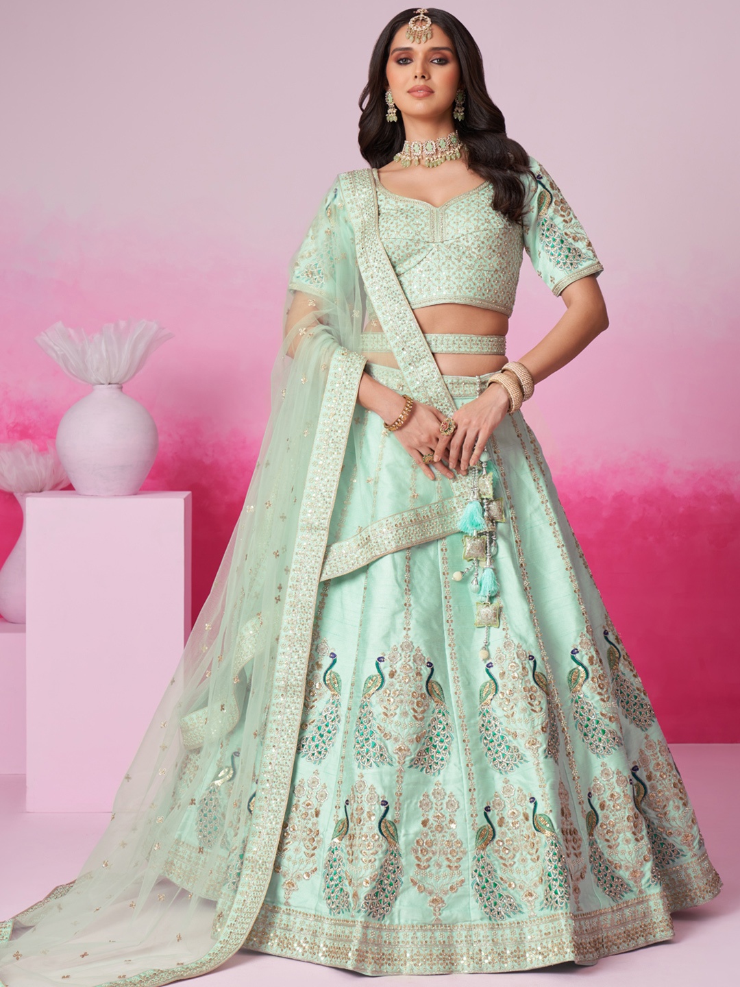 panchhi Embellished Beads & Stones Semi-Stitched Lehenga & Unstitched Blouse With Dupatta, Sea green
panchhi Embellished Beads & Stones Semi-Stitched Lehenga & Unstitched Blouse With Dupatta, Sea green