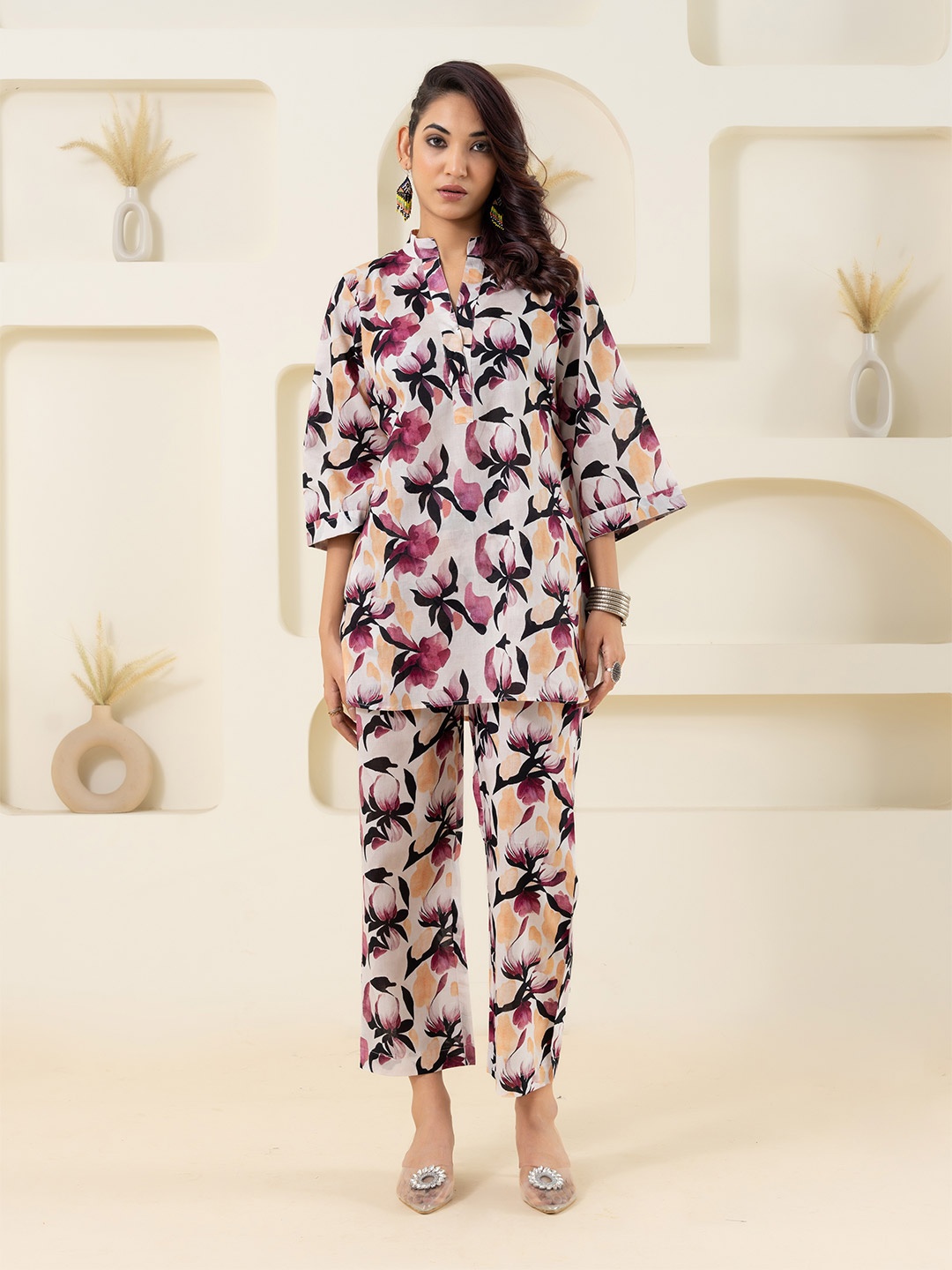 GULABOSITABO Floral Printed Mandarin Collar Pure Cotton Top With Trousers, Off white
GULABOSITABO Floral Printed Mandarin Collar Pure Cotton Top With Trousers, Off white