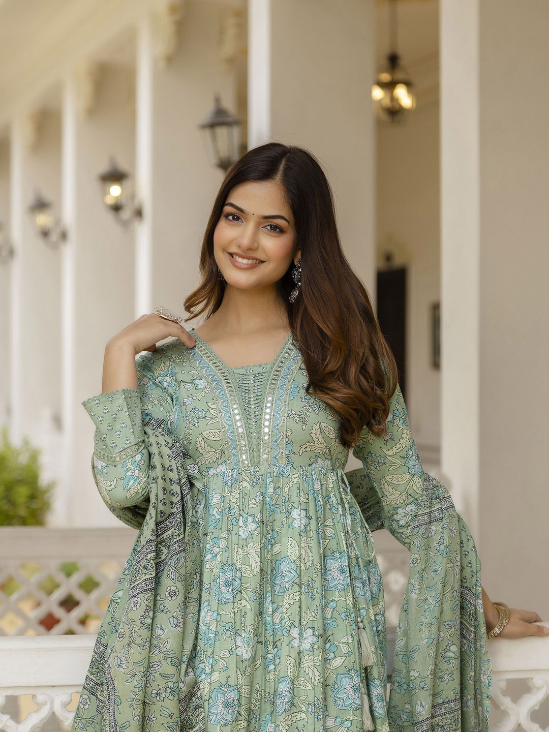 EthniFlair Women Floral Printed Empire Mirror Work Pure Cotton Kurta with Trousers & With Dupatta, Green
EthniFlair Women Floral Printed Empire Mirror Work Pure Cotton Kurta with Trousers & With Dupatta, Green