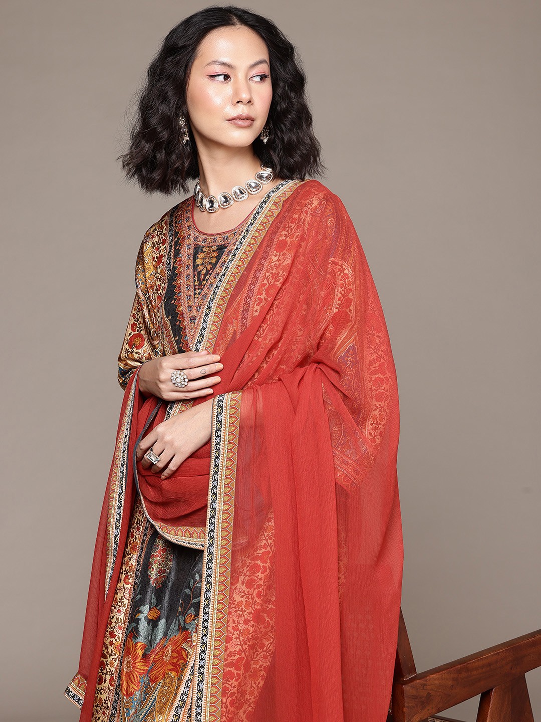 Ritu Kumar Women Paisley Printed Sequinned Pure Silk Kurta With Palazzos & Dupatta, Red
Ritu Kumar Women Paisley Printed Sequinned Pure Silk Kurta With Palazzos & Dupatta, Red