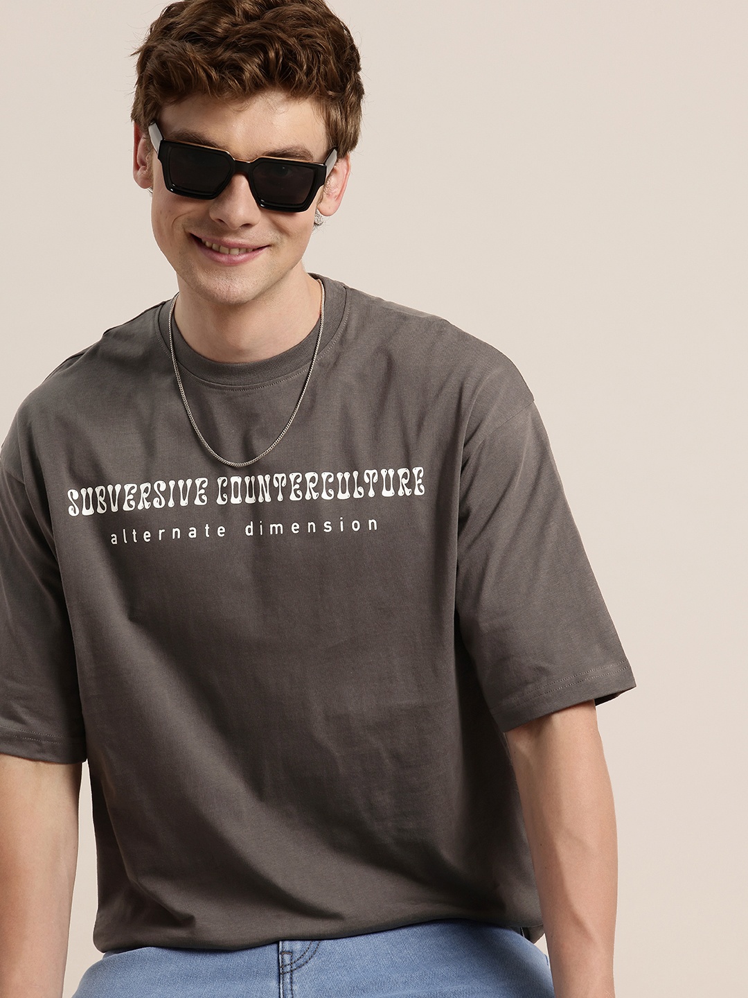 HERE&NOW Pure Cotton Typography Printed Drop-Shoulder Sleeves Relaxed Fit T-shirt, Grey
HERE&NOW Pure Cotton Typography Printed Drop-Shoulder Sleeves Relaxed Fit T-shirt, Grey