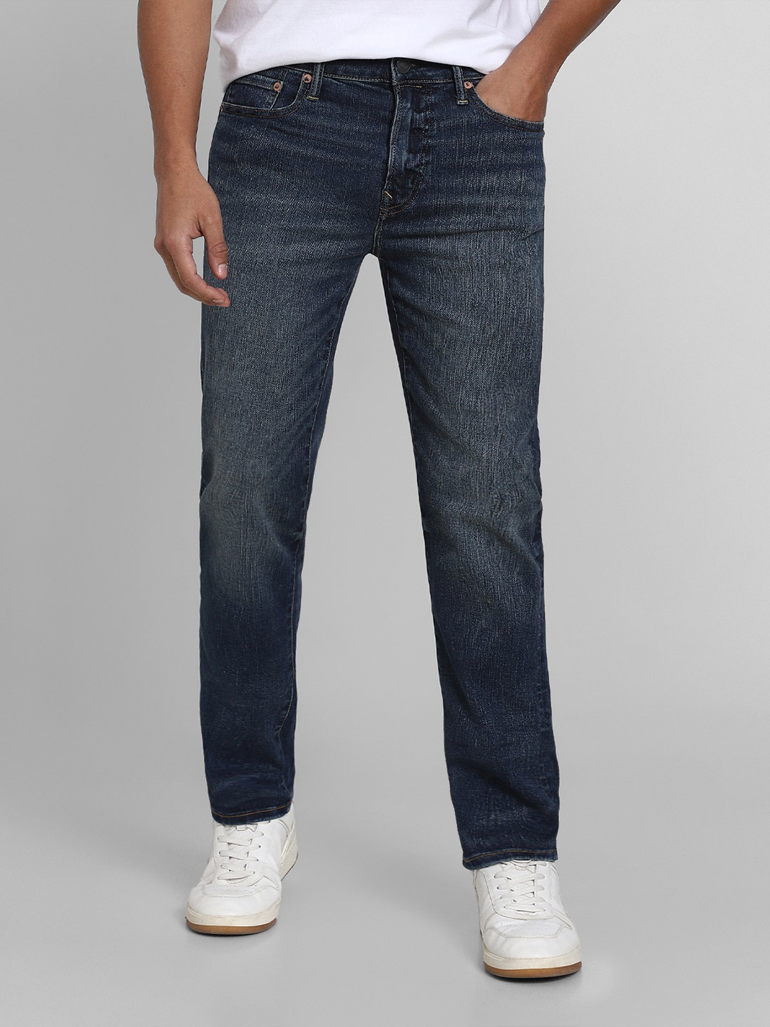 AMERICAN EAGLE OUTFITTERS Men Straight Fit Low Distress Heavy Fade Jeans, Navy blue
AMERICAN EAGLE OUTFITTERS Men Straight Fit Low Distress Heavy Fade Jeans, Navy blue