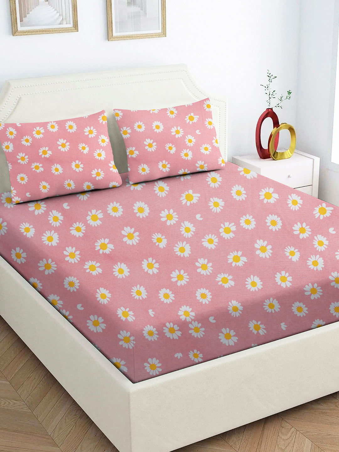 Star Weaves Pink & Yellow Floral 200 TC King Bedsheet & 2 Pillow Covers 2.28 m x 2.54 m
Star Weaves Pink & Yellow Floral 200 TC King Bedsheet & 2 Pillow Covers 2.28 m x 2.54 m