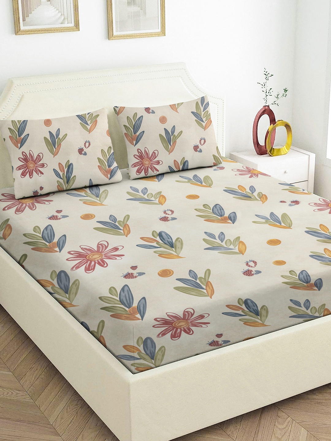 Star Weaves Cream-Coloured Floral Printed 200 TC Fitted King Bedsheet Set 1.98 m x 1.82 m
Star Weaves Cream-Coloured Floral Printed 200 TC Fitted King Bedsheet Set 1.98 m x 1.82 m
