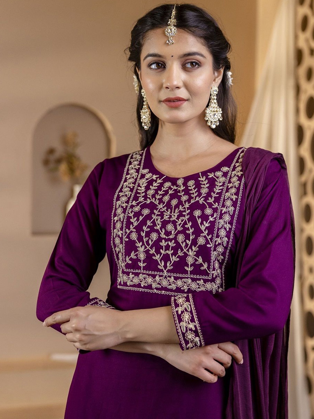 Anouk Women Ethnic Motifs Embroidered Regular Thread Work Kurta with Trousers & With Dupatta, Maroon
Anouk Women Ethnic Motifs Embroidered Regular Thread Work Kurta with Trousers & With Dupatta, Maroon